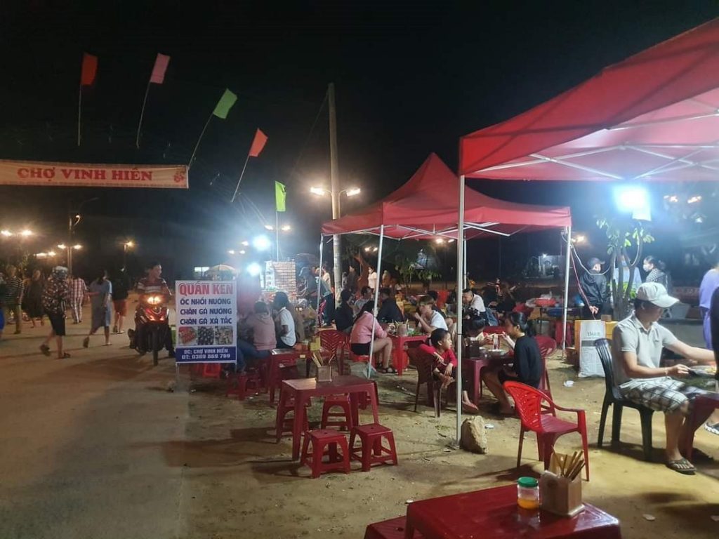 Chợ đêm Vinh Hiền nơi hội tụ các món ăn đặc sản đậm chất Huế